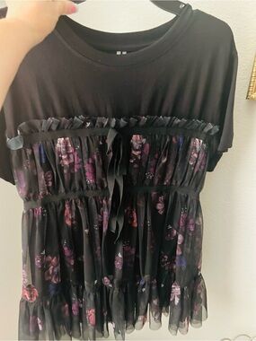 Anthropologie Black Floral Top ( Never worn) NWOT